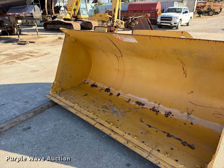 image for item FN5891 Caterpillar 928G wheel loader bucket