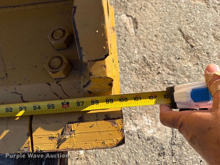 image for item FN5891 Caterpillar 928G wheel loader bucket