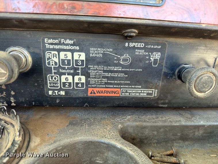 image for item FN5895 1996 International 9200 semi truck