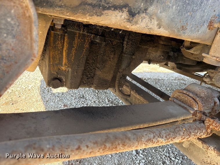 image for item FN5895 1996 International 9200 semi truck