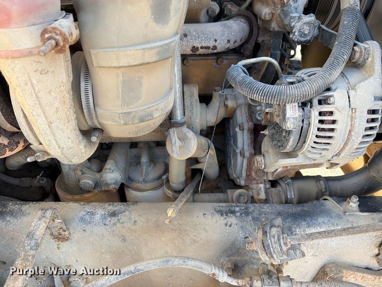 image for item FN5895 1996 International 9200 semi truck