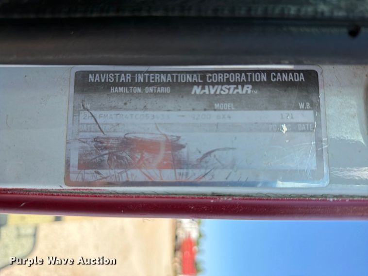 image for item FN5895 1996 International 9200 semi truck