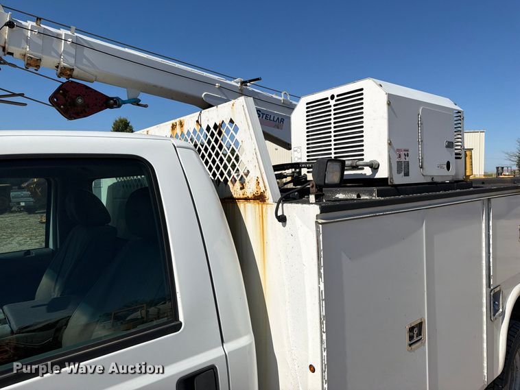 image for item FN5900 2015 Ford F550 Super Duty XL utility / service truck