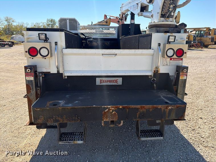 image for item FN5900 2015 Ford F550 Super Duty XL utility / service truck