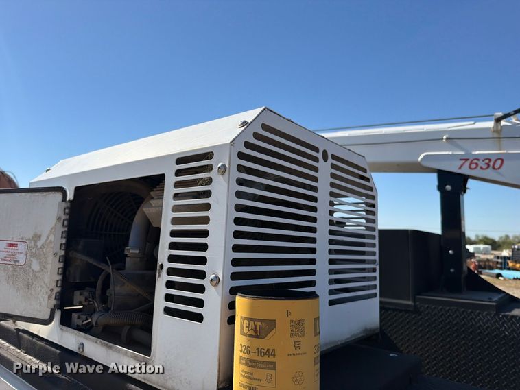 image for item FN5900 2015 Ford F550 Super Duty XL utility / service truck
