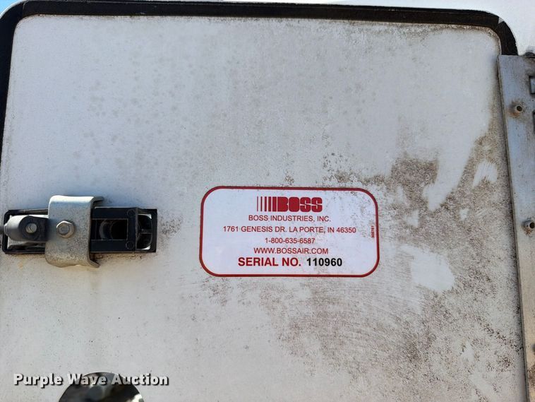 image for item FN5900 2015 Ford F550 Super Duty XL utility / service truck