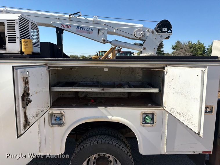 image for item FN5900 2015 Ford F550 Super Duty XL utility / service truck