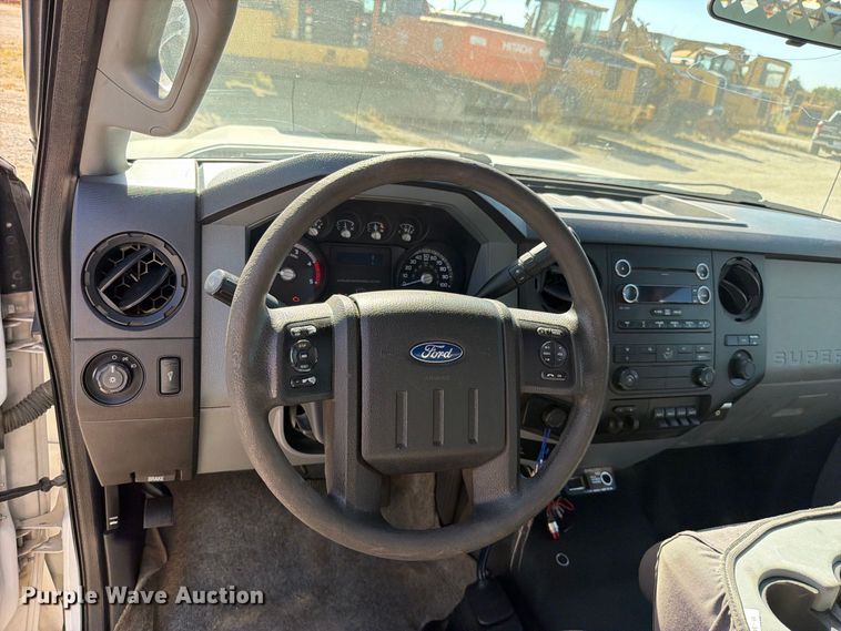 image for item FN5900 2015 Ford F550 Super Duty XL utility / service truck
