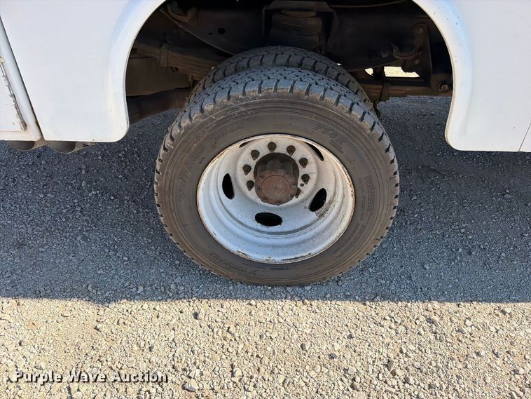 image for item FN5900 2015 Ford F550 Super Duty XL utility / service truck