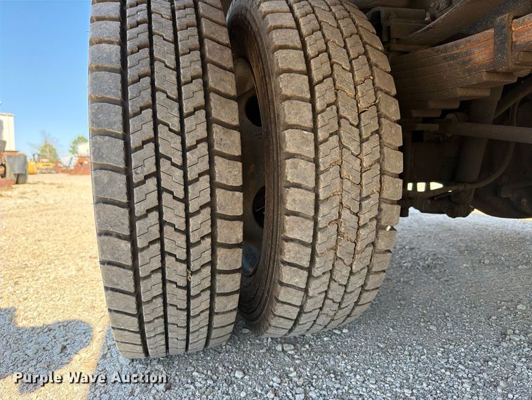 image for item FN5900 2015 Ford F550 Super Duty XL utility / service truck