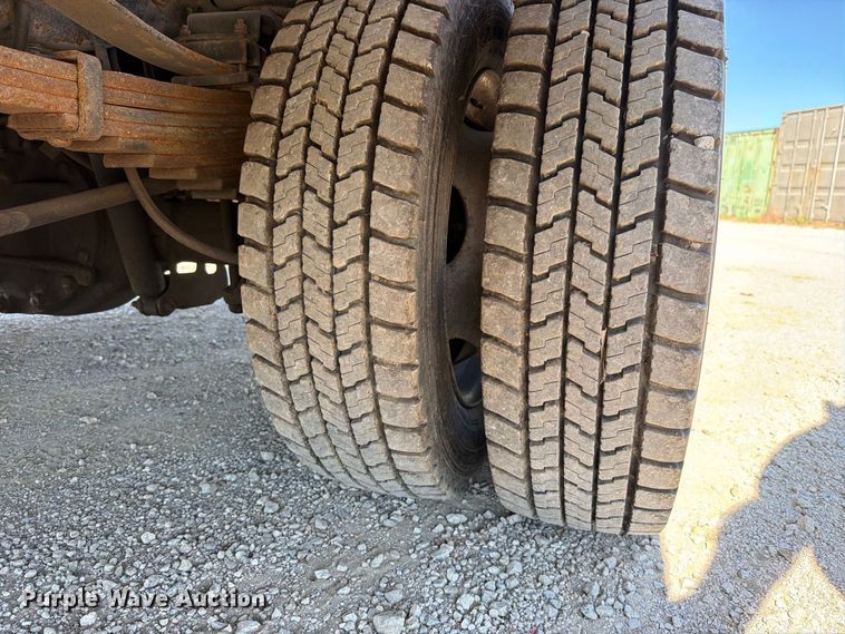 image for item FN5900 2015 Ford F550 Super Duty XL utility / service truck