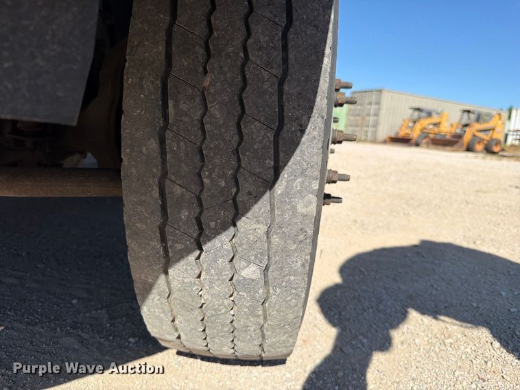 image for item FN5900 2015 Ford F550 Super Duty XL utility / service truck