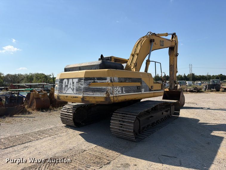 image for item FN5906 1992 Caterpillar 325 L excavator