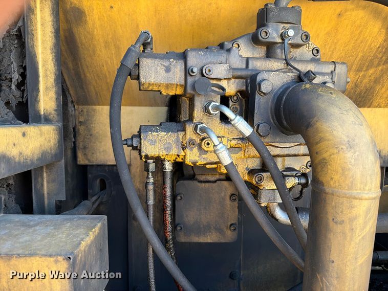 image for item FN5906 1992 Caterpillar 325 L excavator