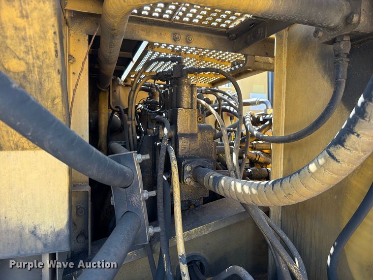 image for item FN5906 1992 Caterpillar 325 L excavator