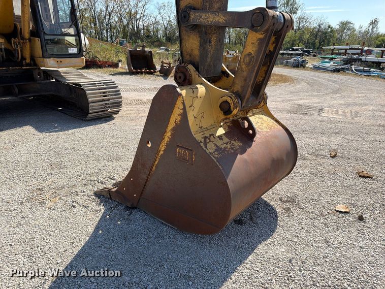 image for item FN5906 1992 Caterpillar 325 L excavator