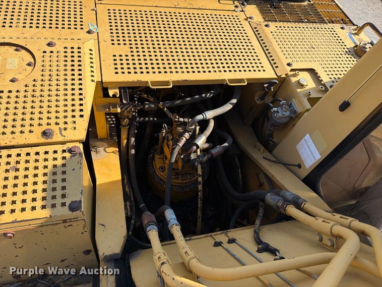 image for item FN5906 1992 Caterpillar 325 L excavator