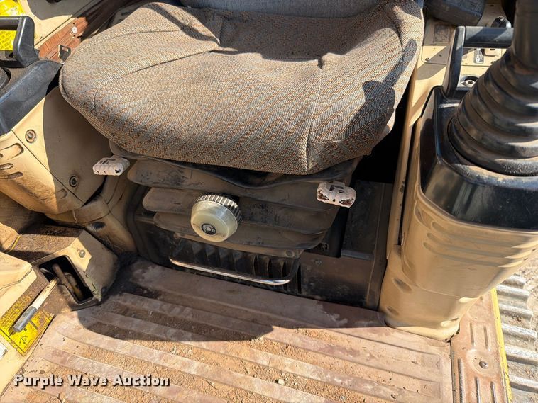 image for item FN5906 1992 Caterpillar 325 L excavator