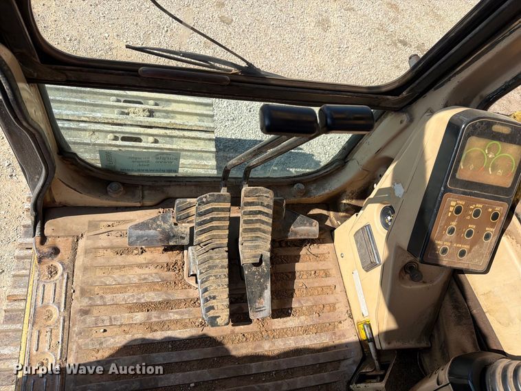 image for item FN5906 1992 Caterpillar 325 L excavator