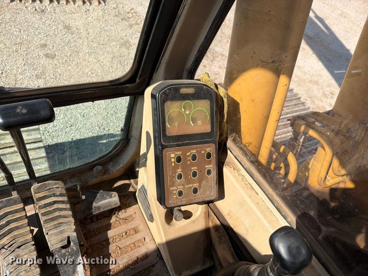 image for item FN5906 1992 Caterpillar 325 L excavator