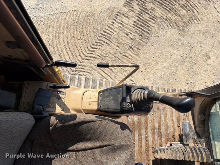 image for item FN5906 1992 Caterpillar 325 L excavator