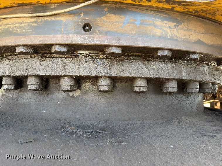 image for item FN5906 1992 Caterpillar 325 L excavator