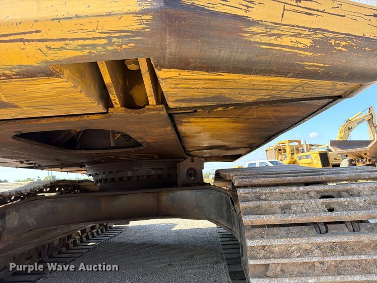 image for item FN5906 1992 Caterpillar 325 L excavator