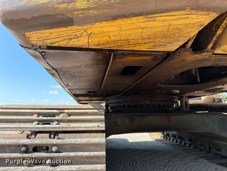 image for item FN5906 1992 Caterpillar 325 L excavator