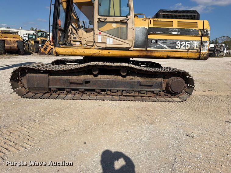 image for item FN5906 1992 Caterpillar 325 L excavator