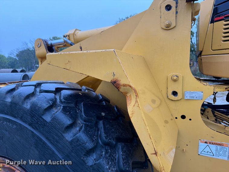 image for item FN5931 1997 Caterpillar 950F wheel loader