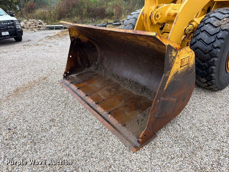 image for item FN5931 1997 Caterpillar 950F wheel loader