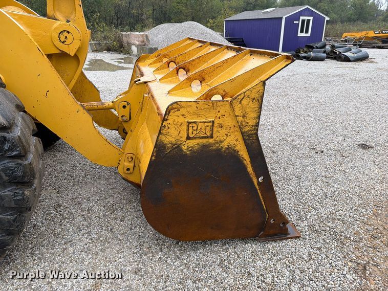 image for item FN5931 1997 Caterpillar 950F wheel loader