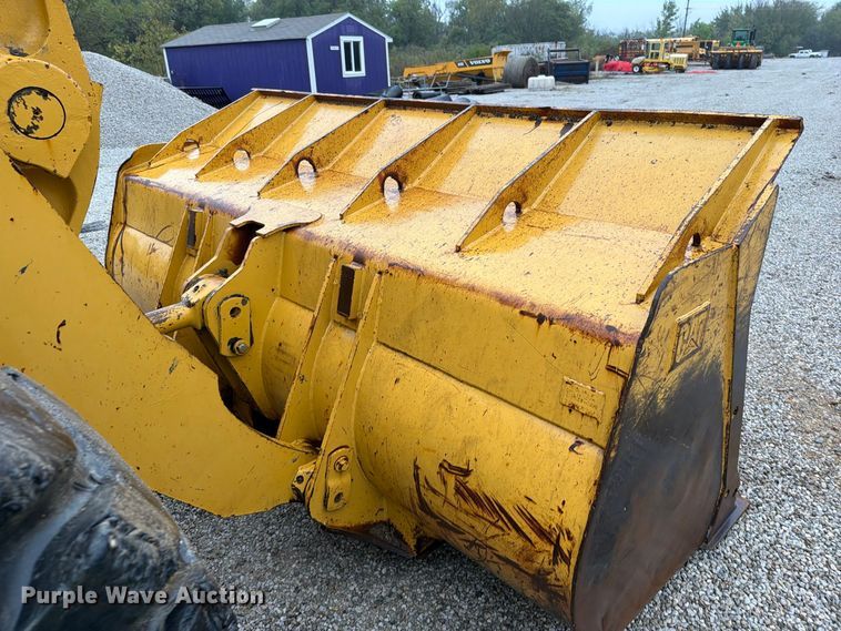 image for item FN5931 1997 Caterpillar 950F wheel loader