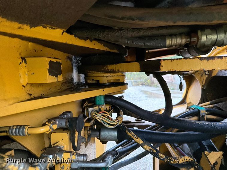 image for item FN5931 1997 Caterpillar 950F wheel loader