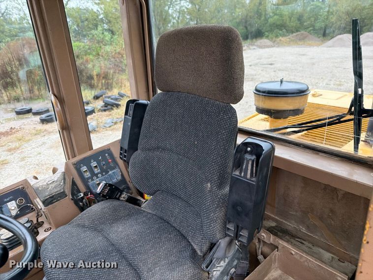 image for item FN5931 1997 Caterpillar 950F wheel loader