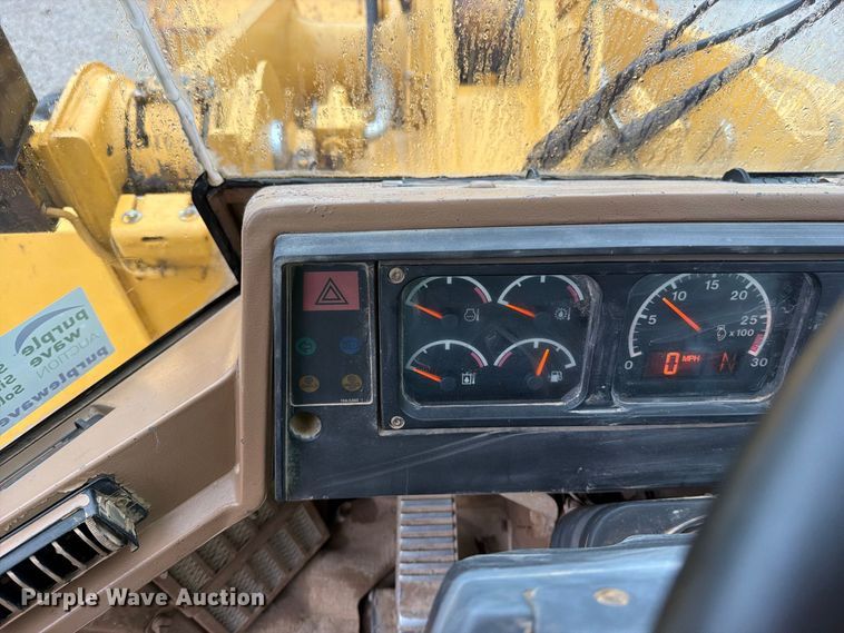 image for item FN5931 1997 Caterpillar 950F wheel loader