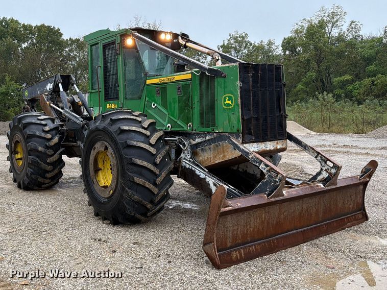 image for item FN5933 2014 John Deere 848H skidder