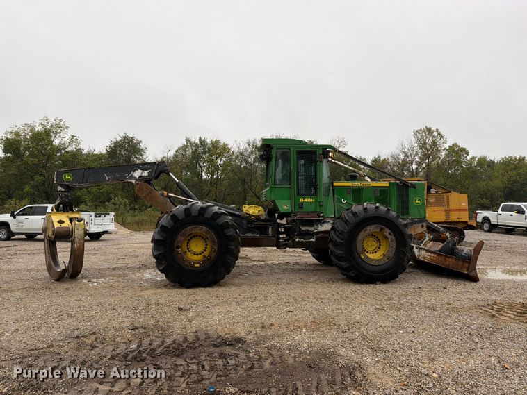 image for item FN5933 2014 John Deere 848H skidder
