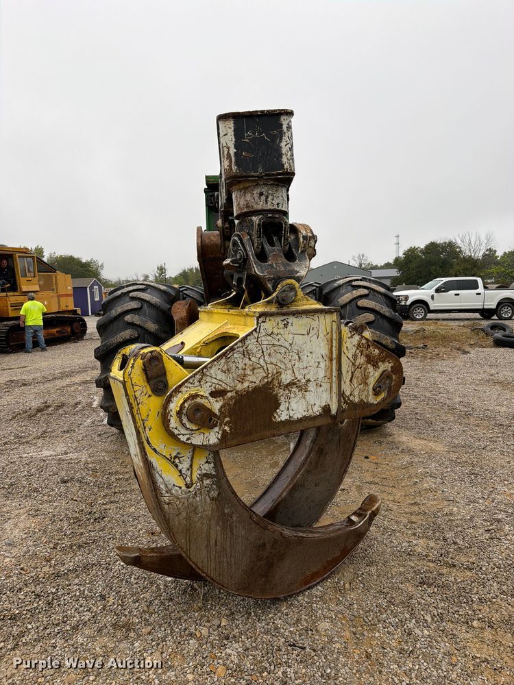 image for item FN5933 2014 John Deere 848H skidder
