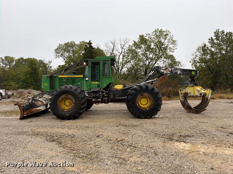 image for item FN5933 2014 John Deere 848H skidder