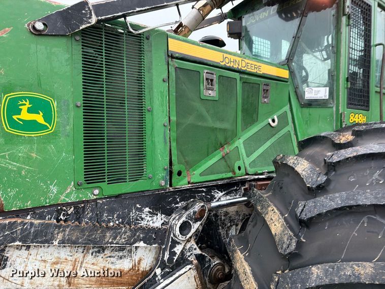 image for item FN5933 2014 John Deere 848H skidder