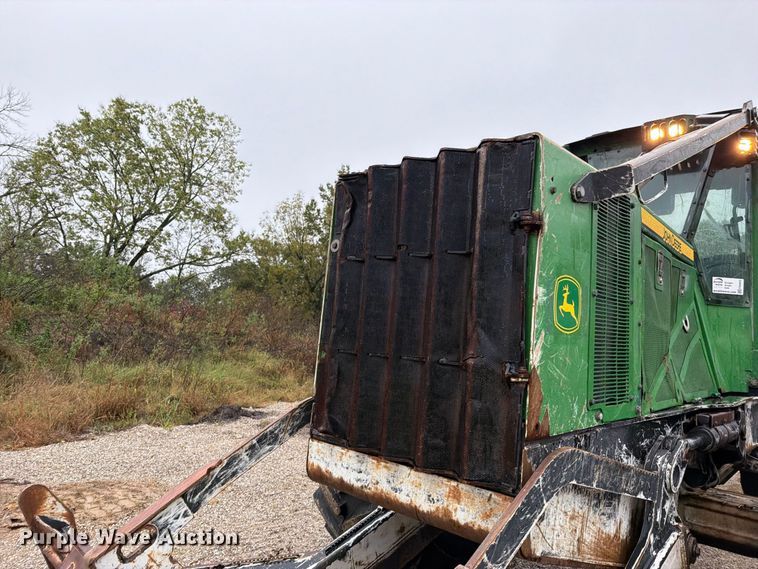image for item FN5933 2014 John Deere 848H skidder