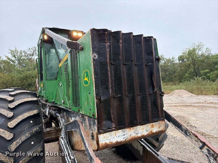 image for item FN5933 2014 John Deere 848H skidder