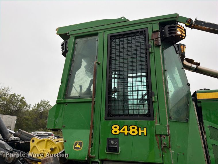 image for item FN5933 2014 John Deere 848H skidder