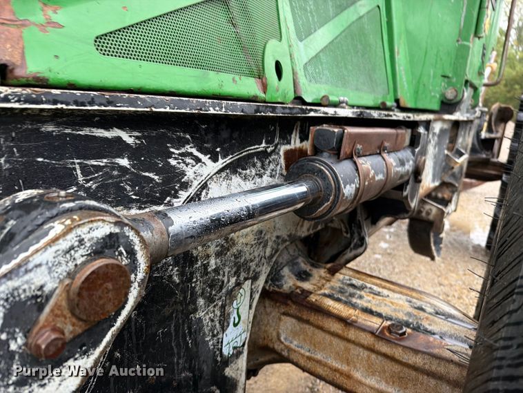 image for item FN5933 2014 John Deere 848H skidder