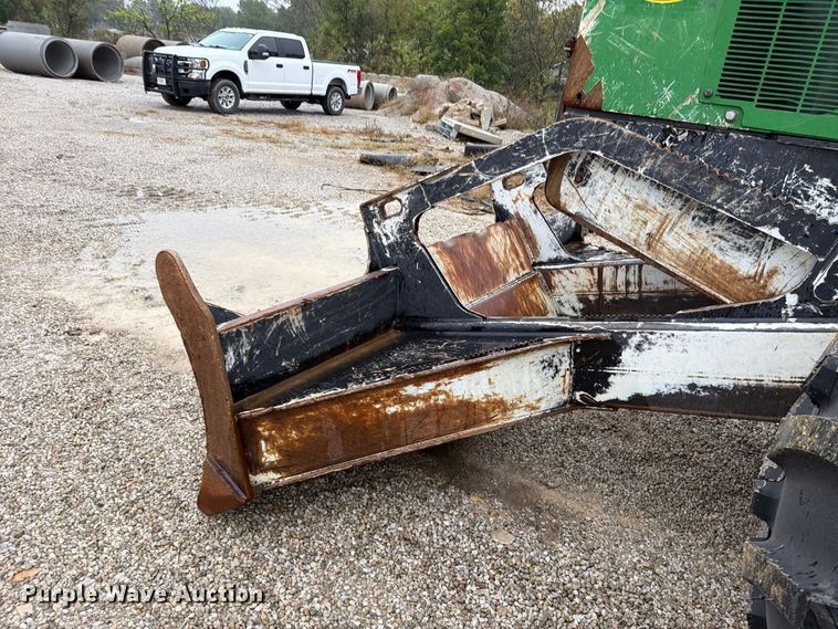image for item FN5933 2014 John Deere 848H skidder