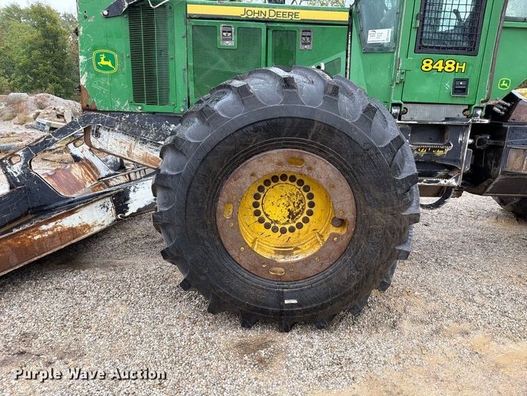 image for item FN5933 2014 John Deere 848H skidder