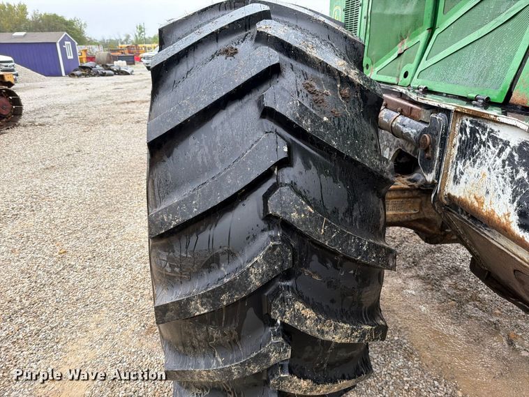 image for item FN5933 2014 John Deere 848H skidder