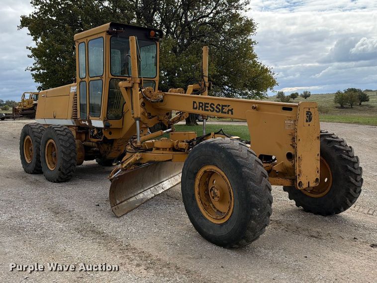 image for item FN5935 1987 Dresser A500E motor grader