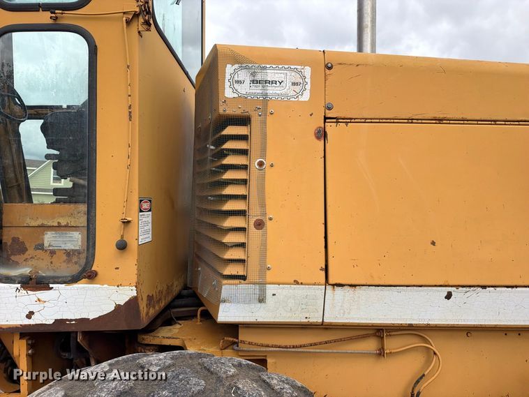 image for item FN5935 1987 Dresser A500E motor grader